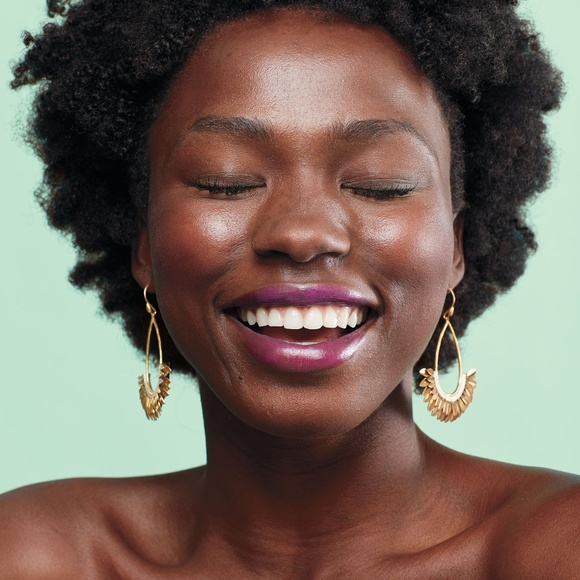 :: Stella & Dot⚜️[GOLD] Pegasus Statement Earrings - Picture 3 of 8